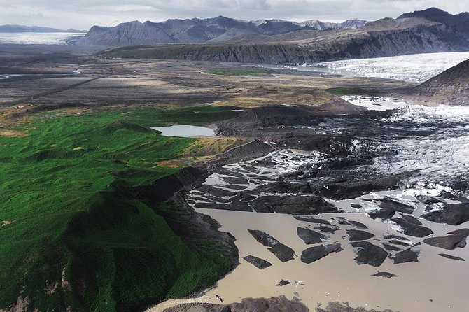 Scenic Airplane flight around Skaftafell National Park - Fifteen minutes over Iceland’s ice and fire