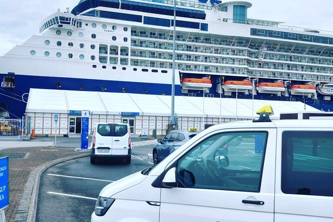 Shared Ride To Airport - From Your Hotel Without Changing Car - The ride to Keflavik without changing cars