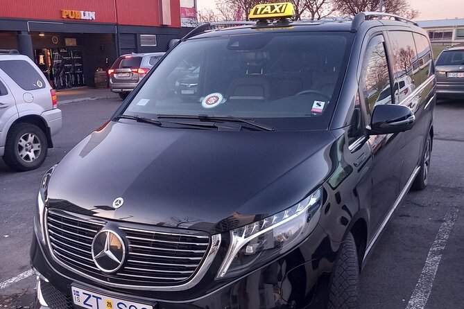 Shared Ride To Airport - From Your Hotel Without Changing Car - The value of $60 per person