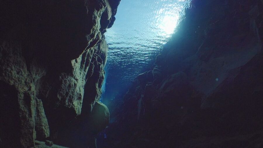 Silfra: Diving Between Tectonic Plates - Key points to know before booking