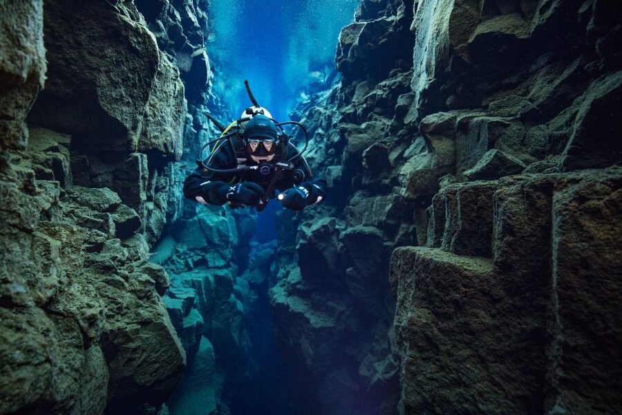 Silfra: Diving Between Tectonic Plates - Silfra Hall and the long view