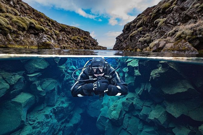 Silfra: Diving Between Tectonic Plates and Pick Up from Reykjavik - The 45-minute ride from Reykjavik to Thingvellir
