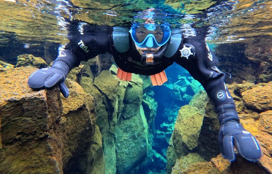 Silfra: Fissure Snorkeling Tour with Underwater Photos - GoPro photos without carrying a camera