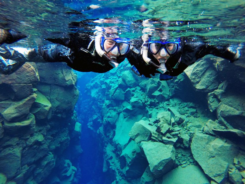 Silfra: Half-Day Snorkeling Day Trip with Underwater Photos - Choosing between a drysuit and a wetsuit