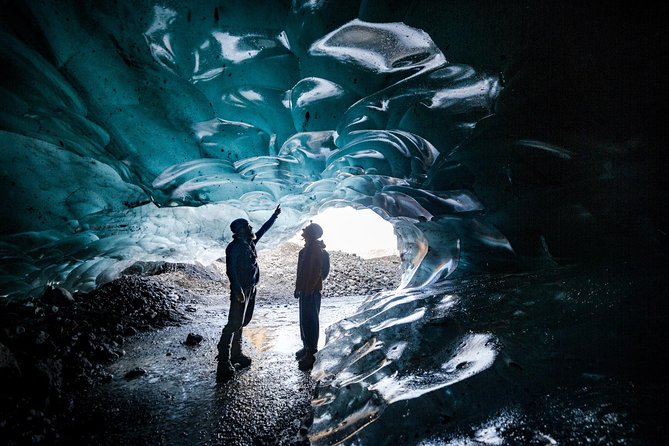 Skaftafell: Blue Ice Cave & Glacier Hike on Vatnajökull - The 20-minute ride to Falljökull