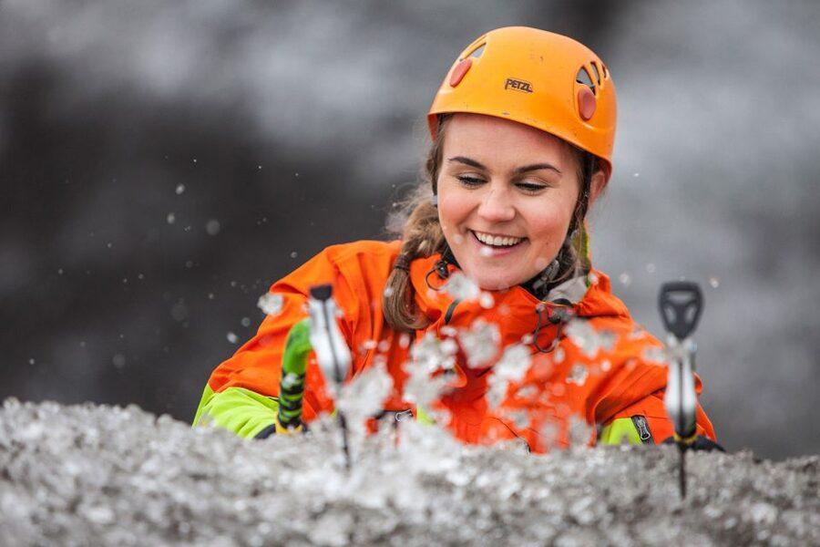 Skaftafell: Glacier Hike and Ice Climbing Guided Experience - Starting at Skaftafell with the right expectations