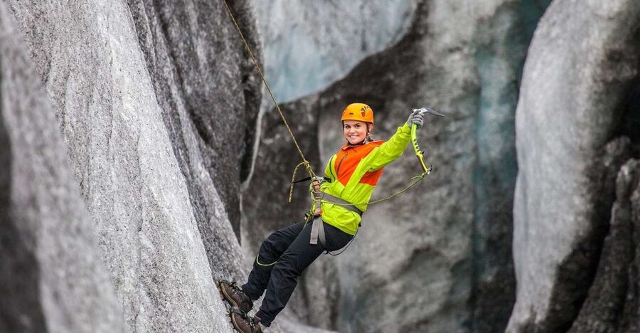 Skaftafell: Glacier Hike and Ice Climbing Guided Experience - Learning to walk on crampons