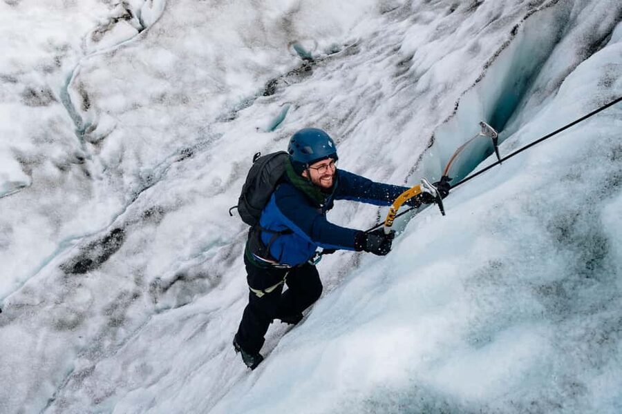 Skaftafell: Glacier Hike & Ice Climbing Adventure - The drive and preparation for the glacier