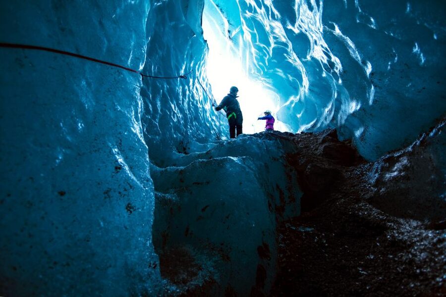Skaftafell: Ice Cave Tour and Glacier Hike - Learning to walk on Falljökull