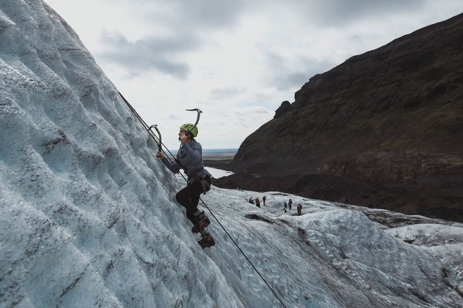 Skaftafell National Park: Falljokull Ice Climb and Hike - Safety training before the first ice step