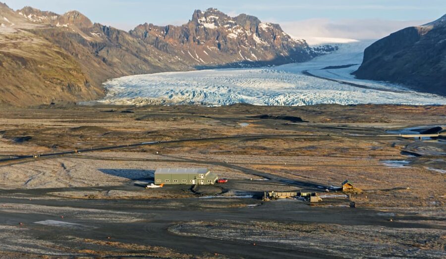 Skaftafell Nature Reserve: Highlights Scenic Airplane Tour - Black sands and the braided glacial riverbeds