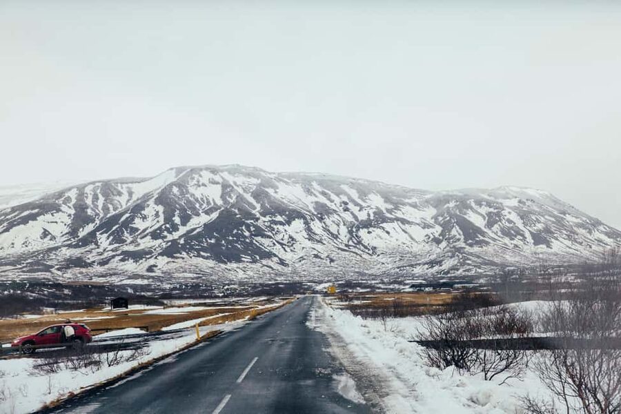 Skarfabakki: Golden Circle Small-Group Full-day Tour - The charging stop and the long road between sights