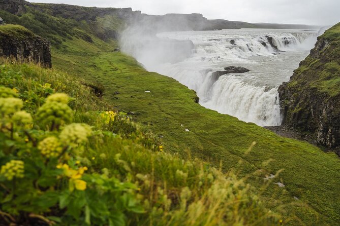 Small Group: Golden Circle Tour from Reykjavik Cruise Terminals - Gullfoss: the powerful finish
