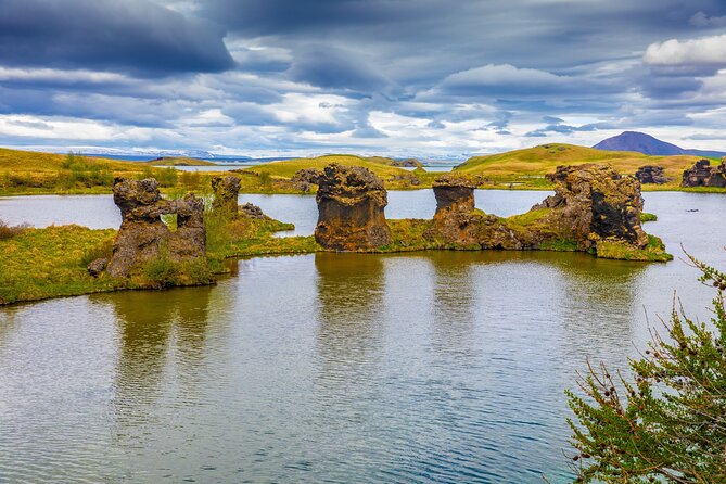 Small-Group Lake Mývatn Tour from Akureyri - Transport, Wi-Fi, and lunch details