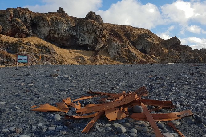 Small-Group Snaefellsnes National Park Day Trip from Reykjavik - Djúpalónssandur is more than a black beach