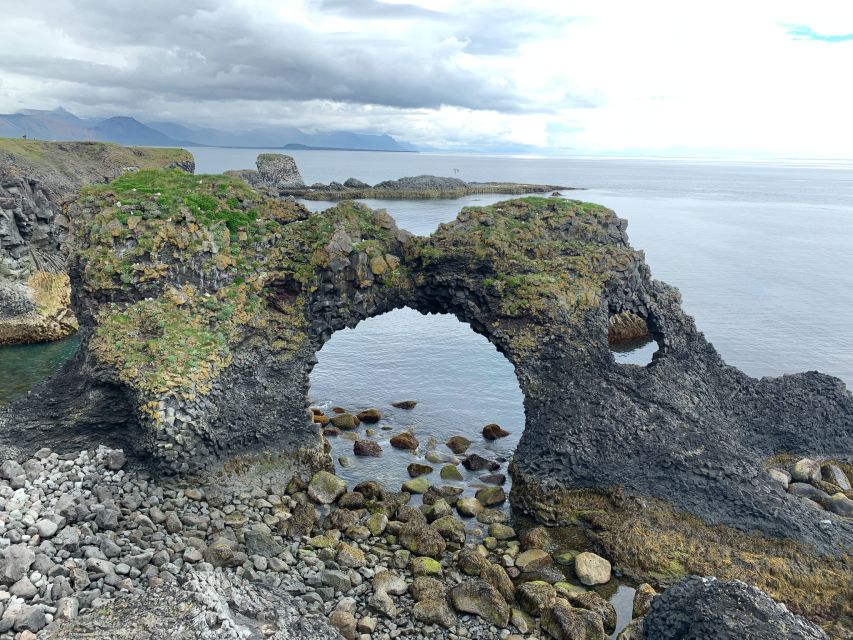 Snæfellsnes, private Super Jeep - Snæfellsjökull connects scenery with literature