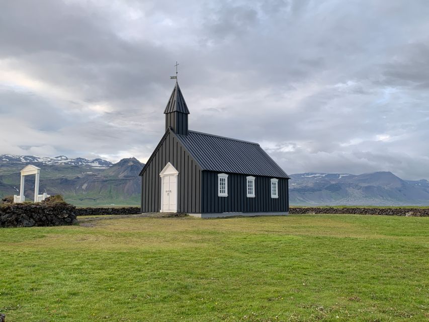 Snæfellsnes, private Super Jeep - Buðir shows the quiet side of Iceland