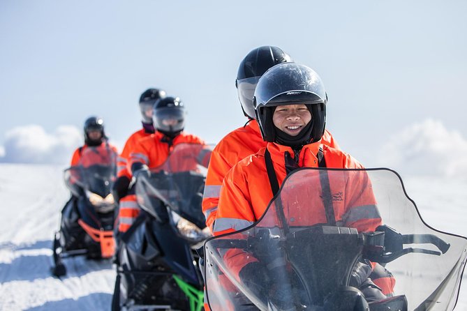 Snowmobiling Experience on Mýrdalsjökull Glacier - Learning to handle the snowmobile