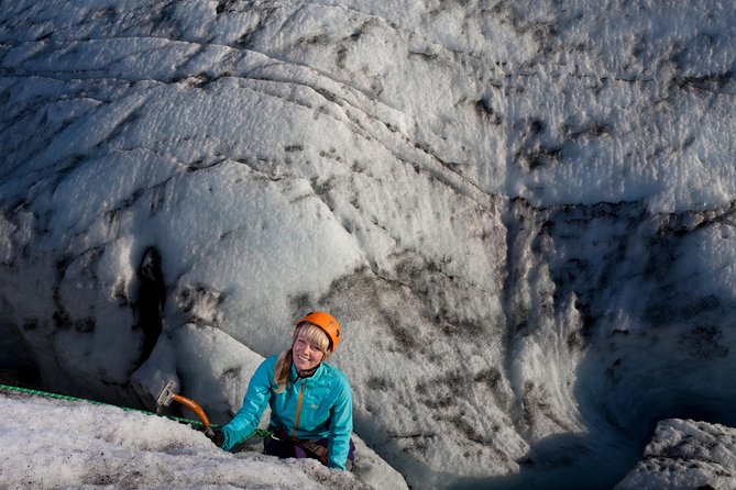 Sólheimajökull Glacier Hike & Ice Climbing Intro - Small Group - Your first ice-climbing lesson