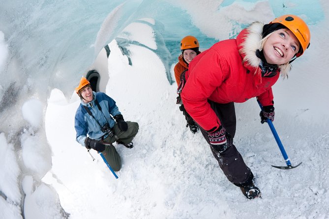 Sólheimajökull Glacier Hike - Small Group Blue Ice Adventure - Reaching Sólheimajökull from Vík