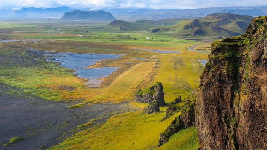 South Coast of Iceland. Black beach, glaсier, waterfalls... - Guide quality matters more than usual
