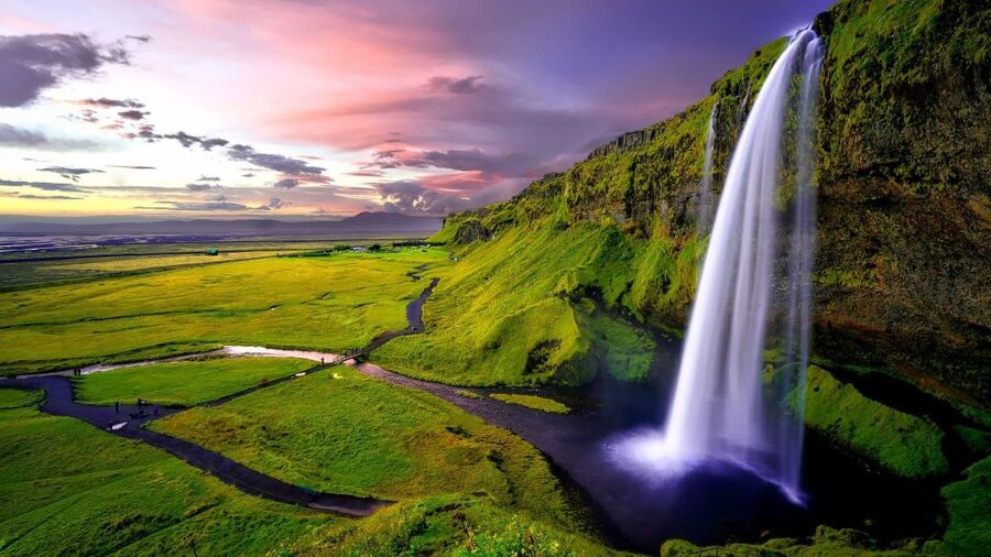 South Coast of Iceland. Black beach, glaсier, waterfalls... - Leaving Reykjavík for Seljalandsfoss