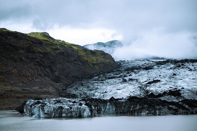 SOUTH COAST : The Discovery - Reynisfjara: black sand and basalt columns