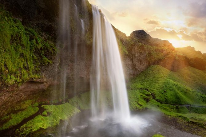 South Coast Waterfall, Black Beach, Glacier Adventure Small Group - What to pack for this 10 to 13-hour outing