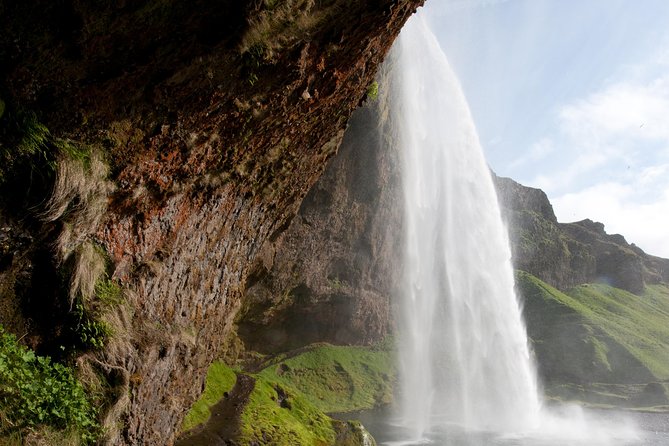 South Coast, Waterfalls and Vík village from Reykjavik - Vík: a useful pause in the middle of the day