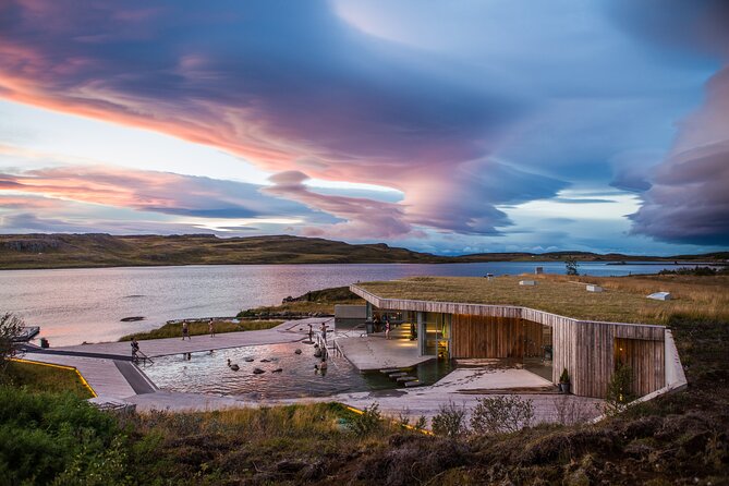 Stuðlagil Canyon and Vök Baths Day Tour - Guides can make or break this outing