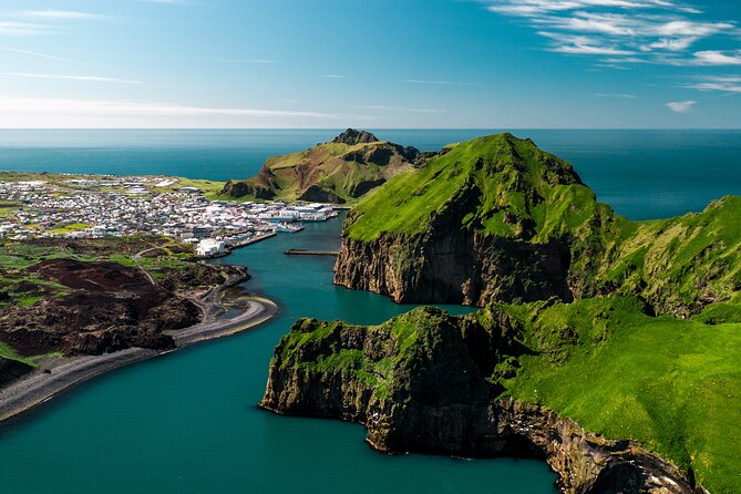 The Best of Vestmannaeyjar with Ebbi - Elephant rock and the island’s dramatic coast