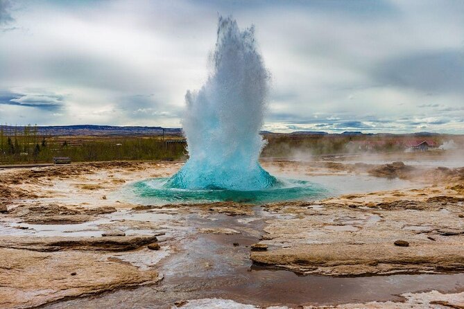 The Great Round Tour: Around Iceland in 13 Days - Why the 12-person size matters in Iceland