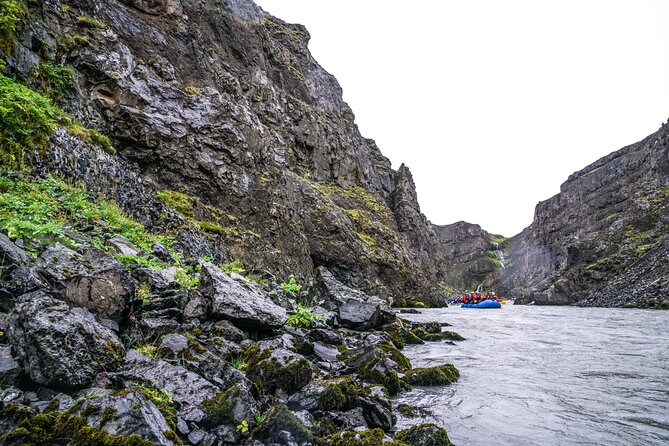 Top-Rated Family Rafting-Warm Drysuits, Volcanic Canyon, Epic Fun - Why this family rafting trip works so well