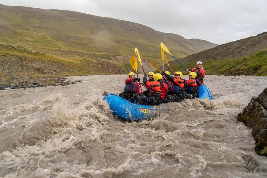 Varmahlíð: Guided Family Rafting Trip - The playful side of a gentle rafting day