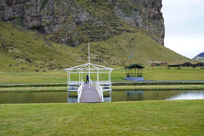 Vestmannaeyjar private day tour - Seeing Heimaey by private vehicle