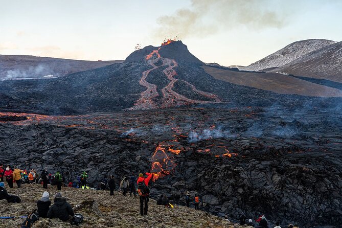 Volcano Hike and Grindavík Visit from Reykjavik - Guides, safety, and the value of good explanations