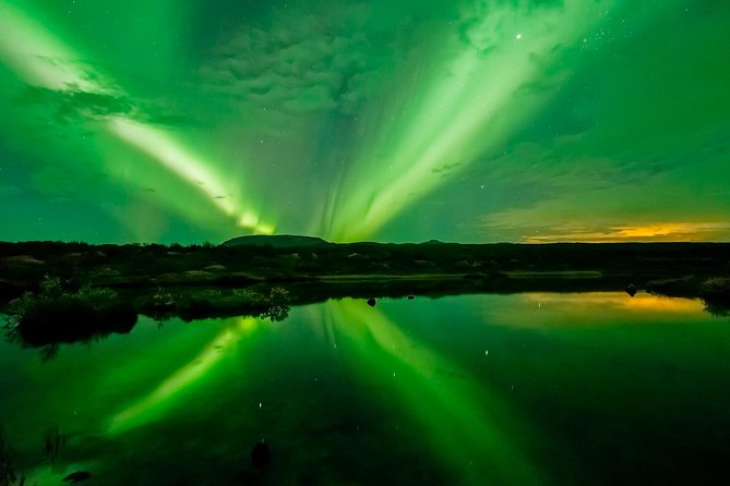 Whale Watching and Northern Lights Half-Day Combo Tour - Searching for the northern lights from the water